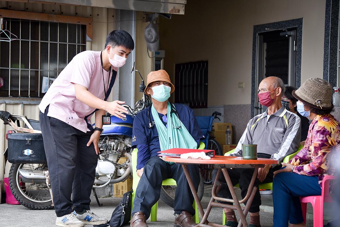 全人照護是什麼？帶你了解 5 大全人照護內容、案例 - 醫療財團法人南迴基金會 | South-Link Medical Foundation